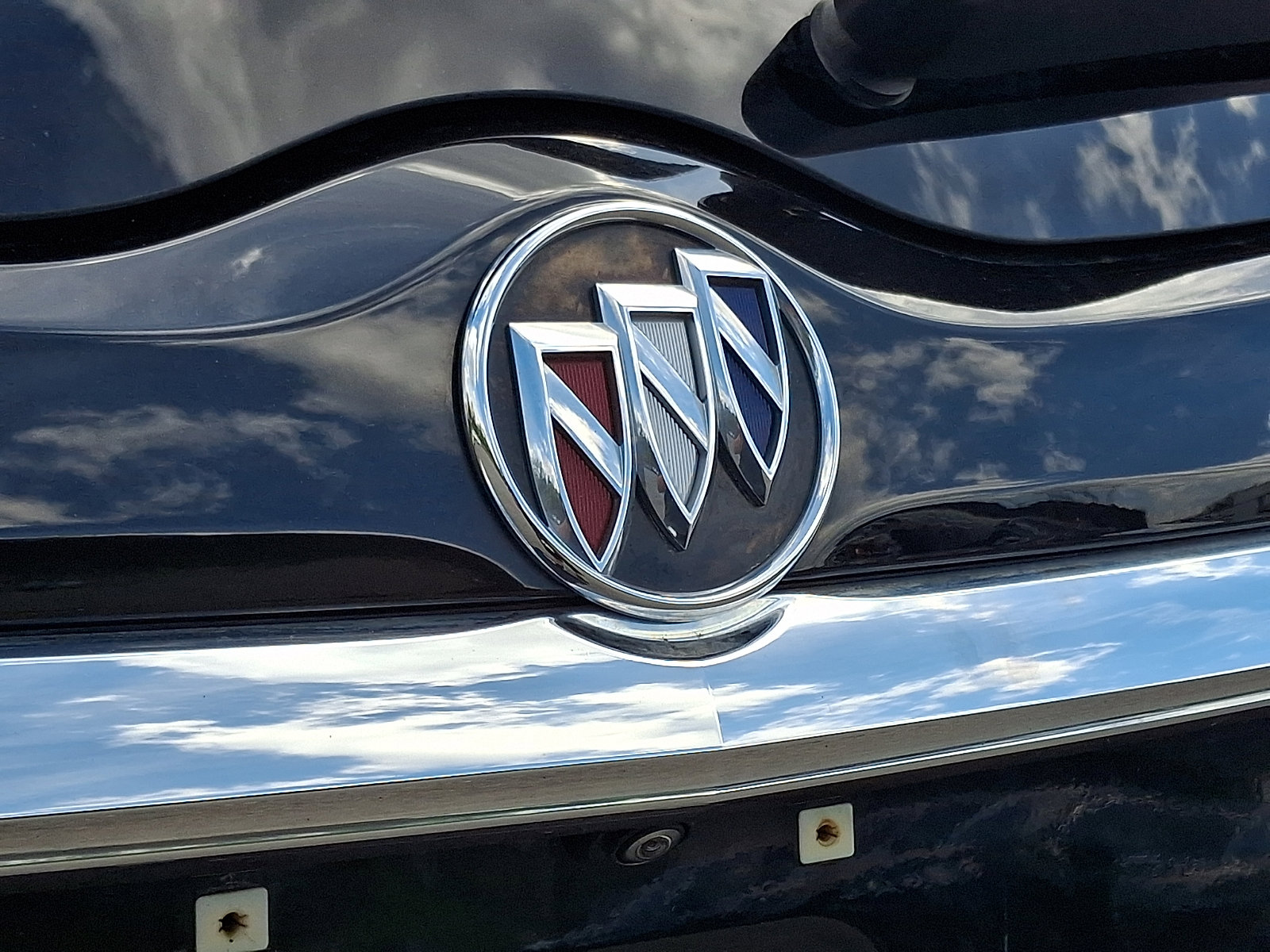 Used 2021 Buick Enclave Essence w/ Sound and Sites Package image 28