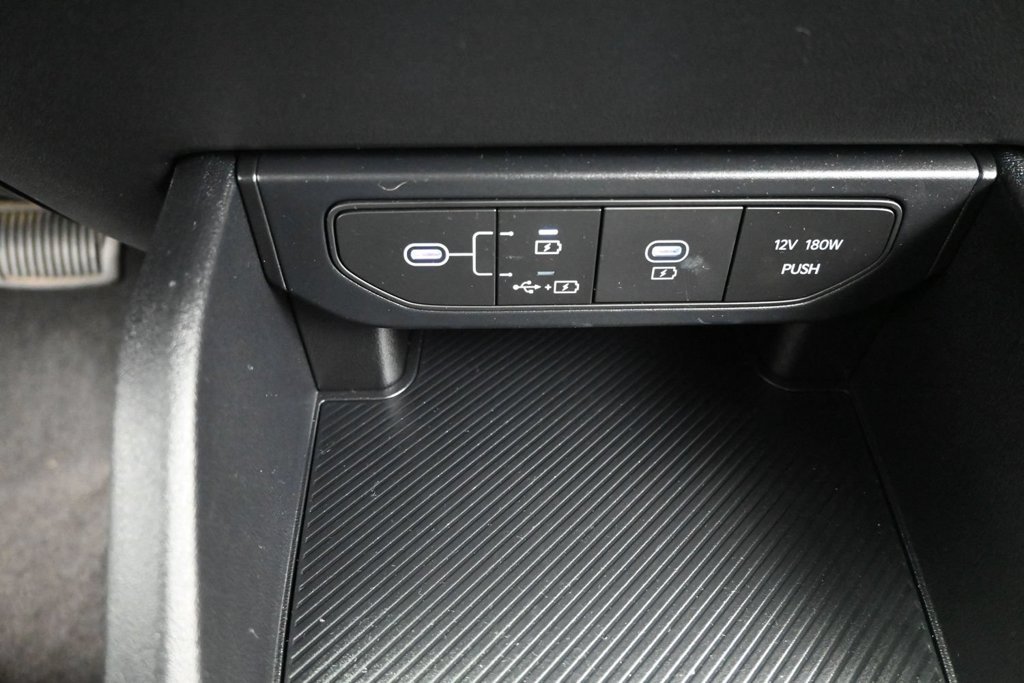 Certified 2025 Kia K4 FWD image 30