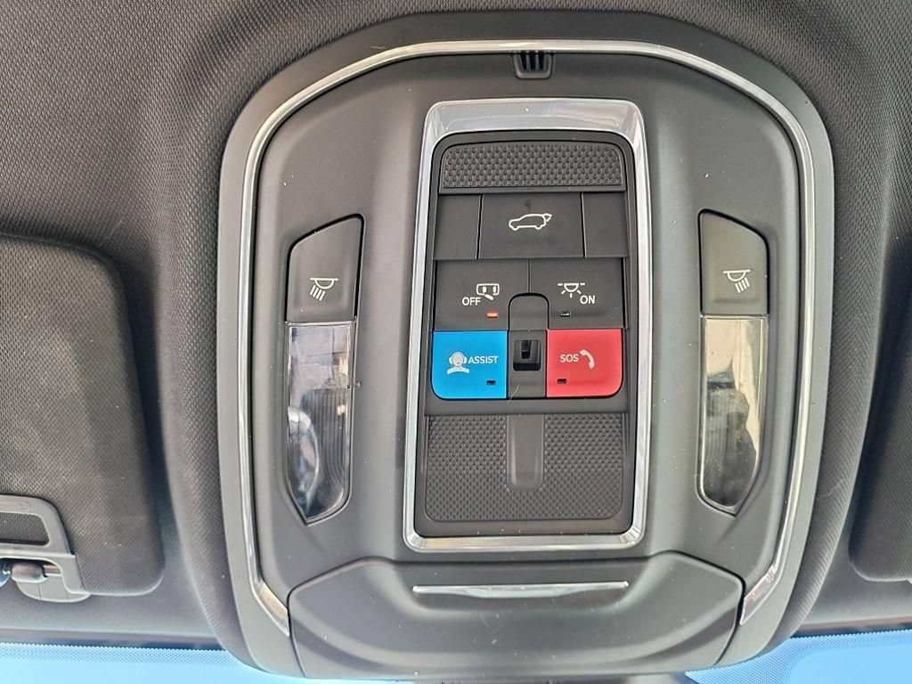 Used 2023 Jeep Grand Cherokee L Limited AWD/4WD image 24