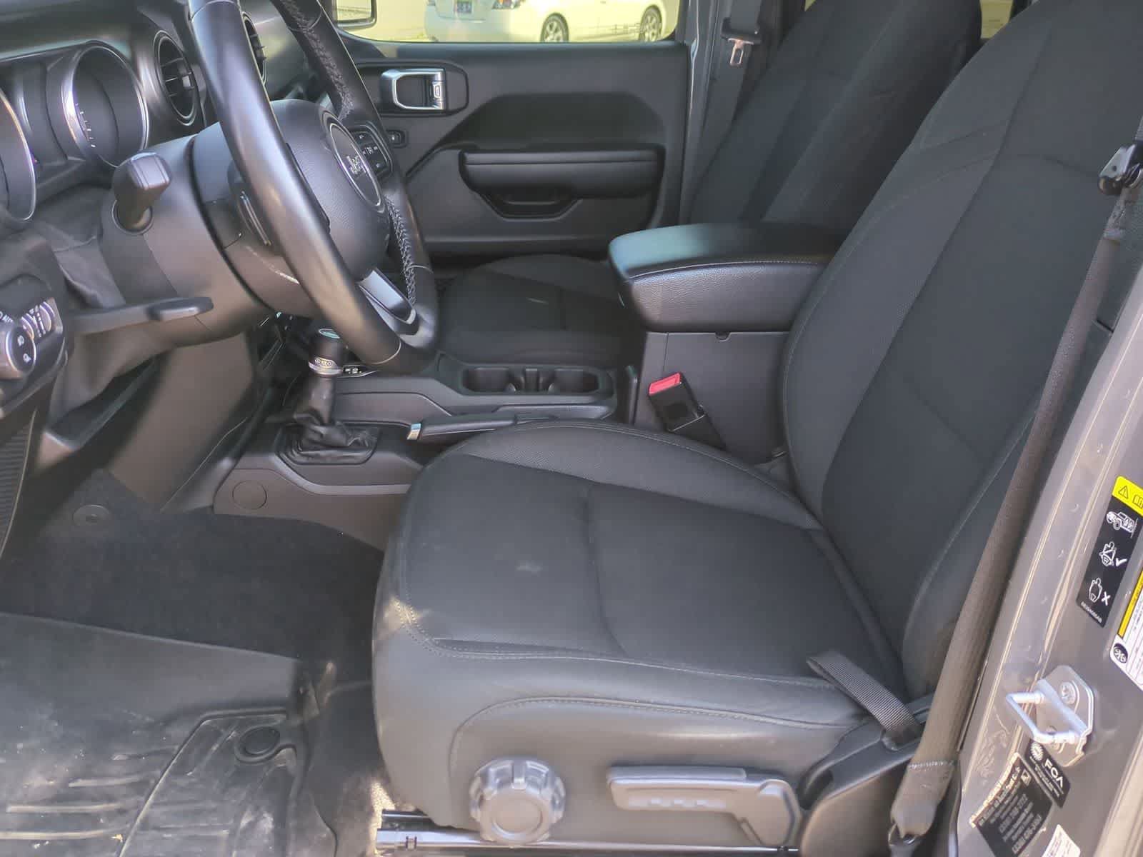 Used 2021 Jeep Gladiator Sport AWD/4WD image 17