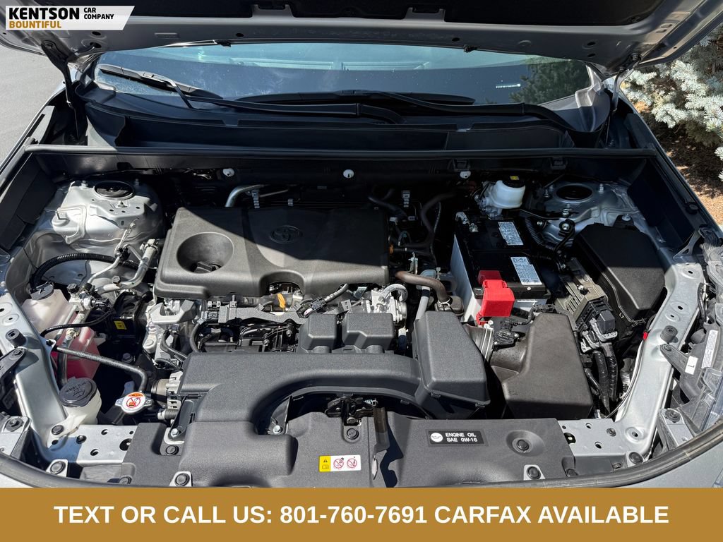 Used 2025 Toyota RAV4 XLE AWD/4WD image 32