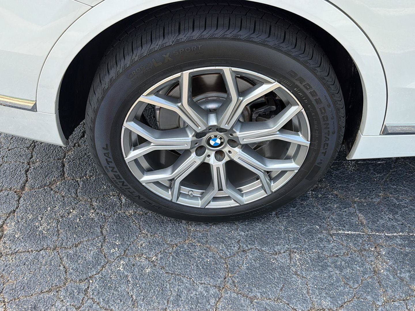 Used 2022 BMW X7 xDrive40i w/ Executive Package AWD/4WD image 41