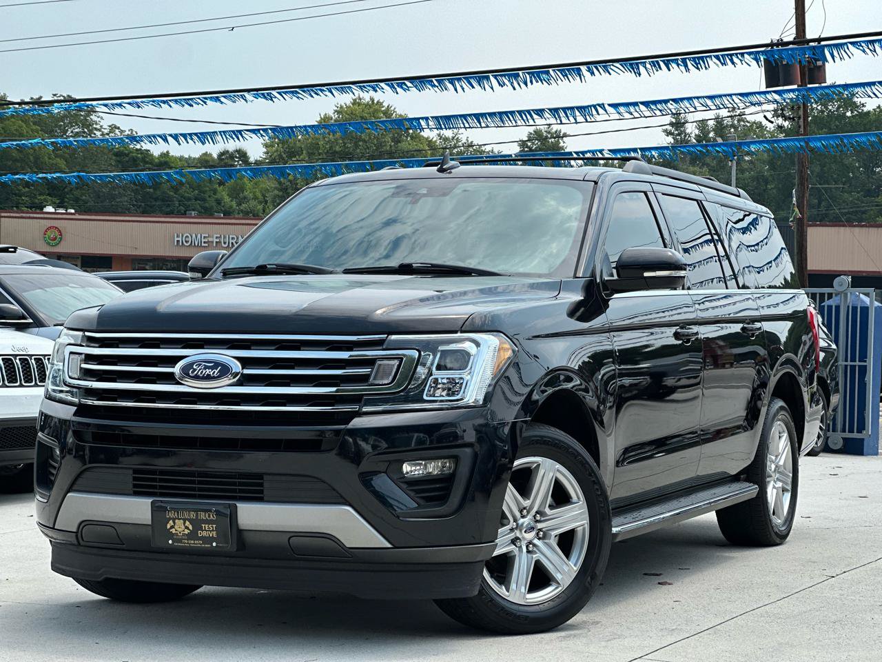 Used 2020 Ford Expedition Max XLT w/ Equipment Group 202A RWD image 3