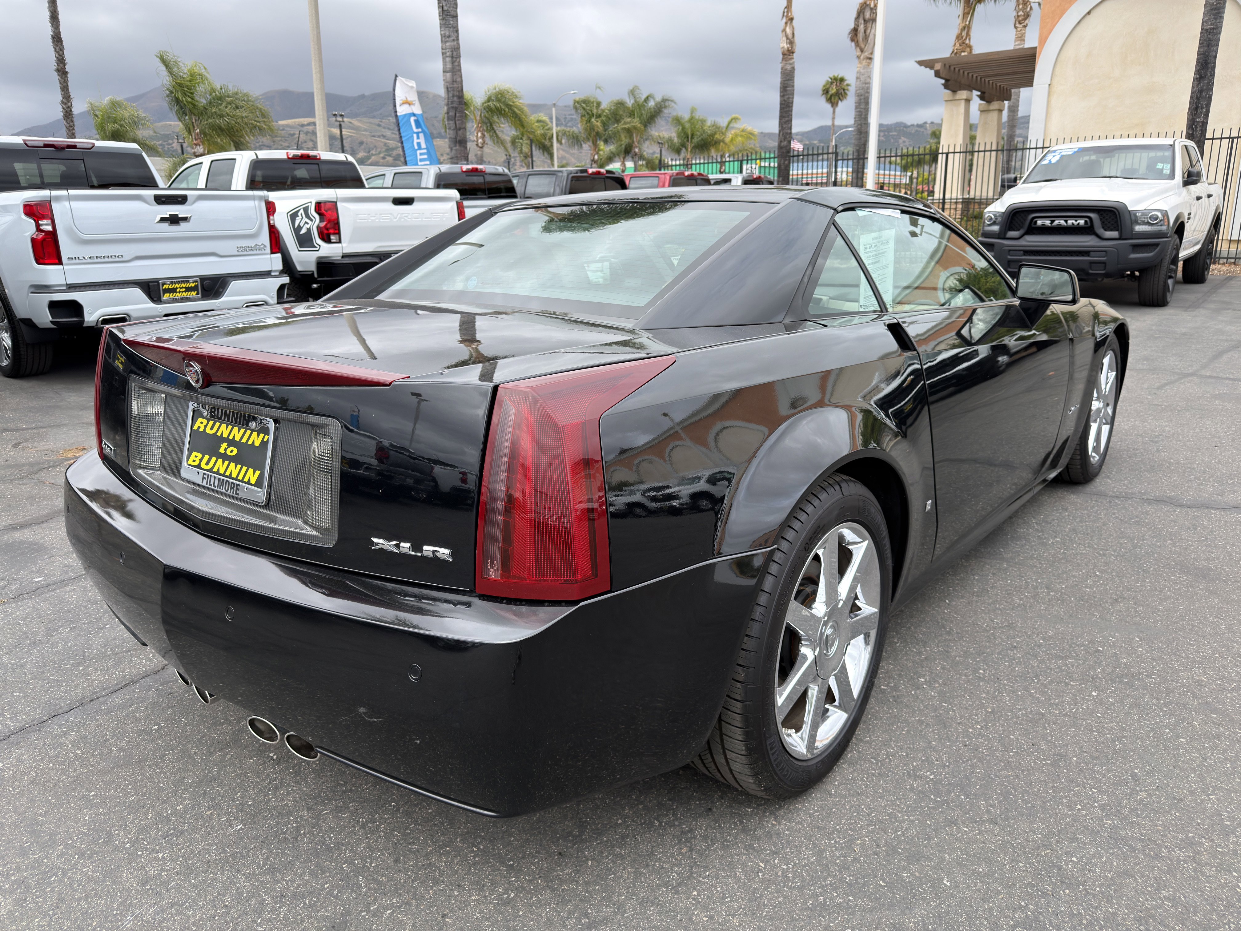 Used 2006 Cadillac XLR RWD image 14