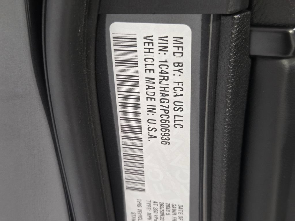 Used 2023 Jeep Grand Cherokee Altitude AWD/4WD image 30