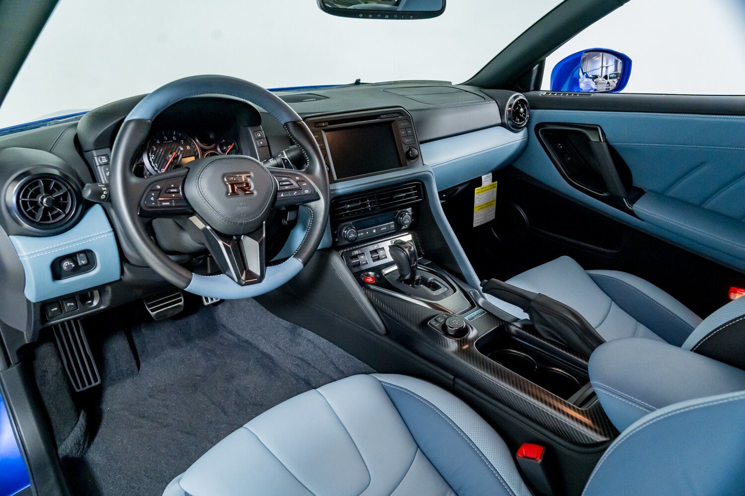 Used 2024 Nissan GT-R w/ Floor Mat Package AWD/4WD image 17