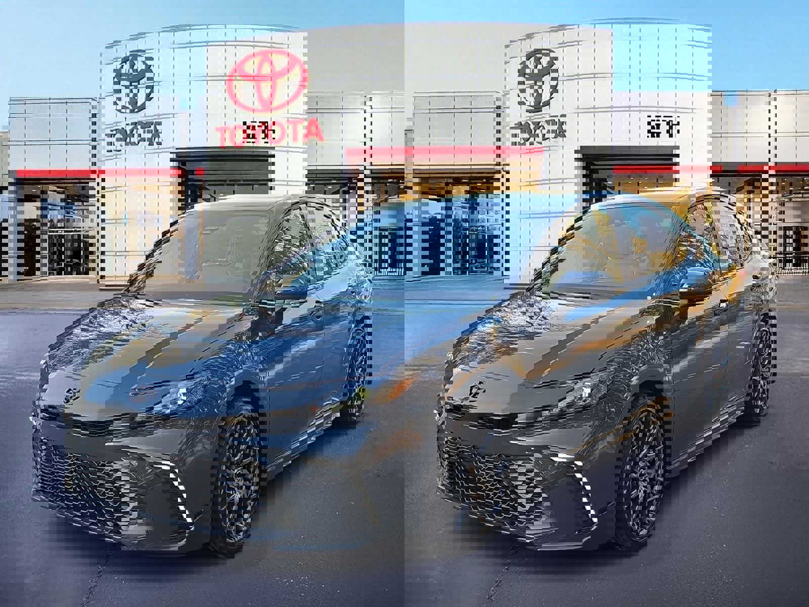 Used 2025 Toyota Camry SE