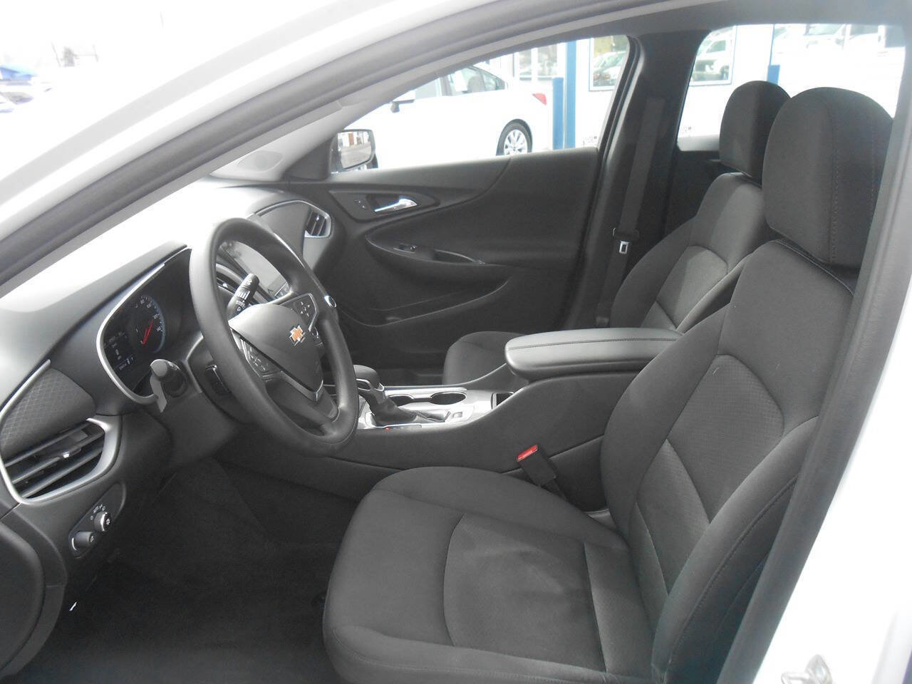 Used 2022 Chevrolet Malibu LT FWD image 10