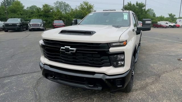 New 2026 Chevrolet Silverado 2500 Custom w/ Custom Value Package AWD/4WD image 5