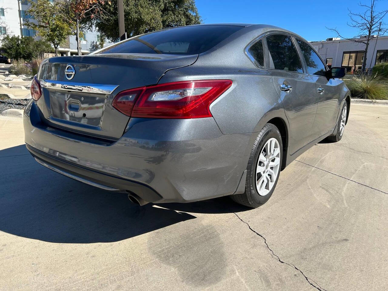 Used 2018 Nissan Altima 2.5 S w/ S Convenience Package image 12