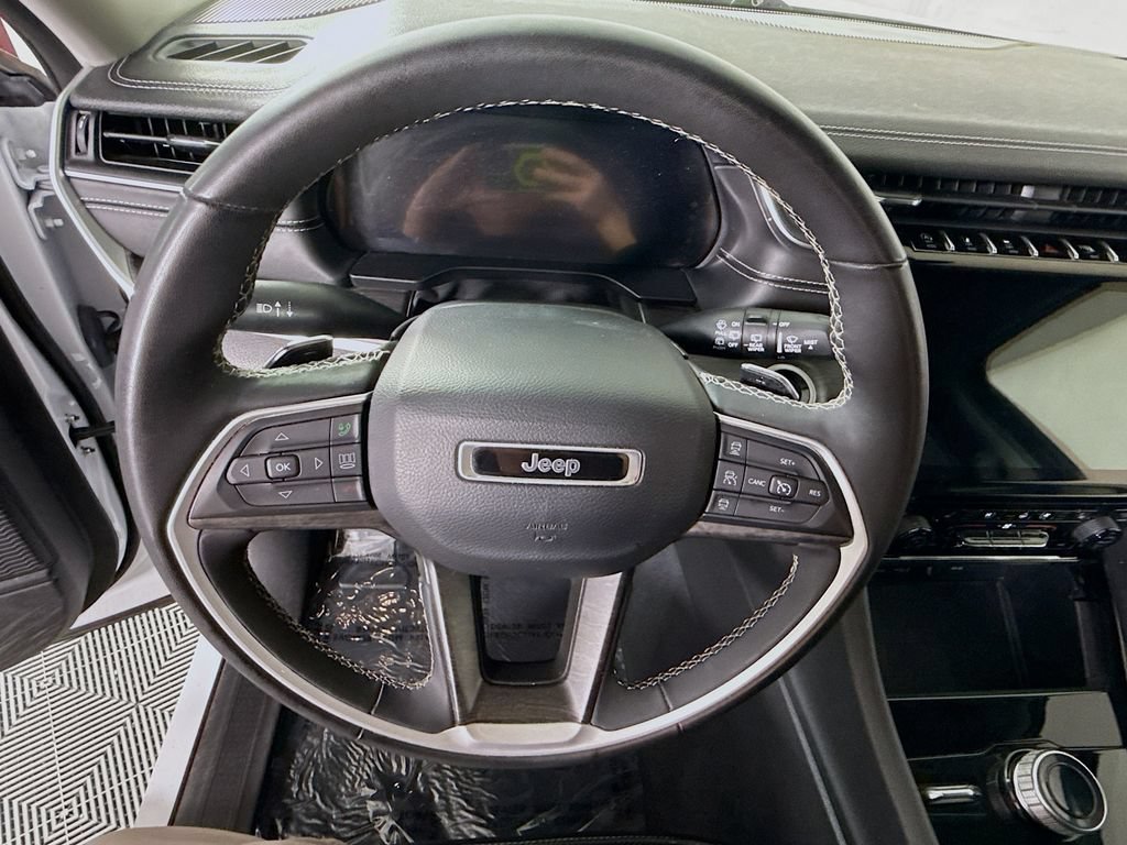 Used 2023 Jeep Grand Cherokee L Limited w/ Luxury Tech Group II AWD/4WD image 21