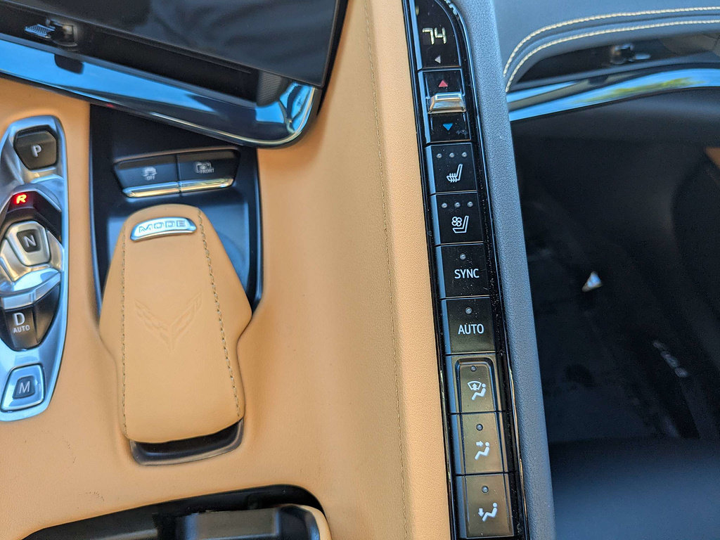 Used 2024 Chevrolet Corvette Stingray Preferred Conv w/ Z51 Performance Package RWD image 21