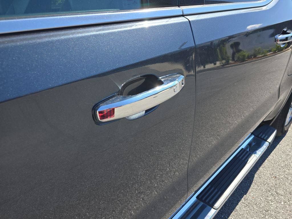 Used 2019 GMC Sierra 1500 SLT w/ SLT Premium Package AWD/4WD image 12