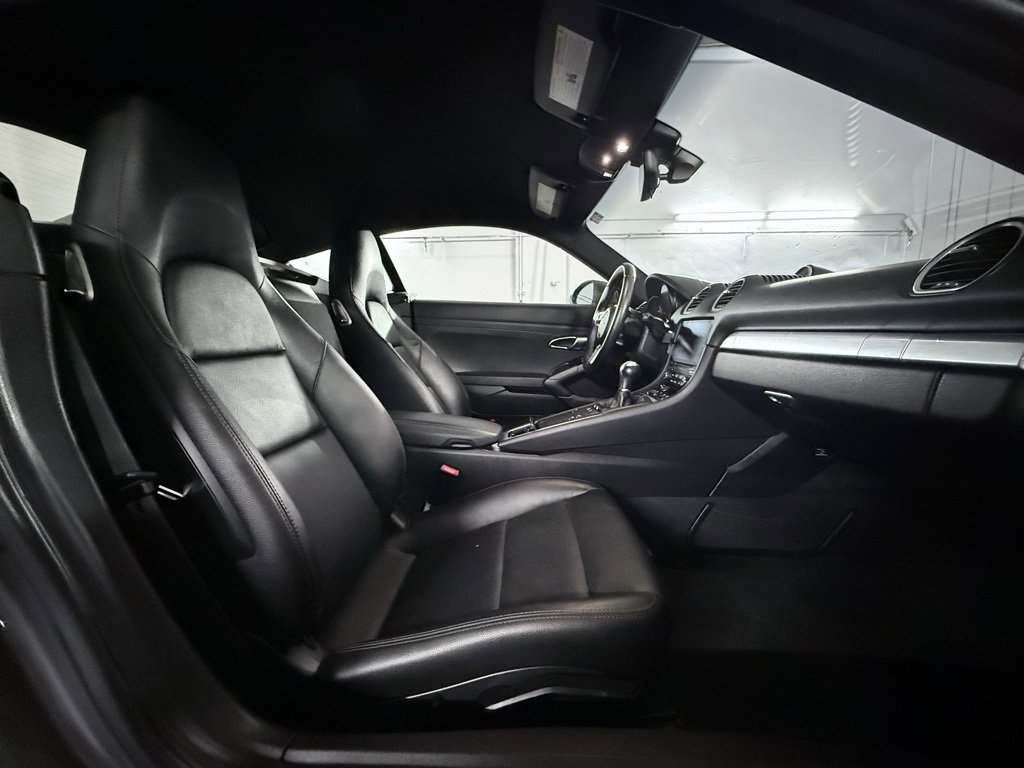 Used 2018 Porsche 718 Cayman S w/ Sport Chrono Package image 21