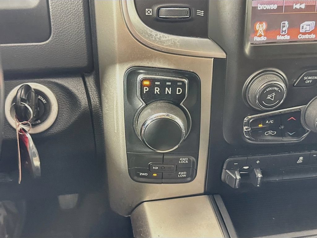 Used 2017 RAM 1500 Classic SLT w/ SLT Plus D←cor Group AWD/4WD image 19