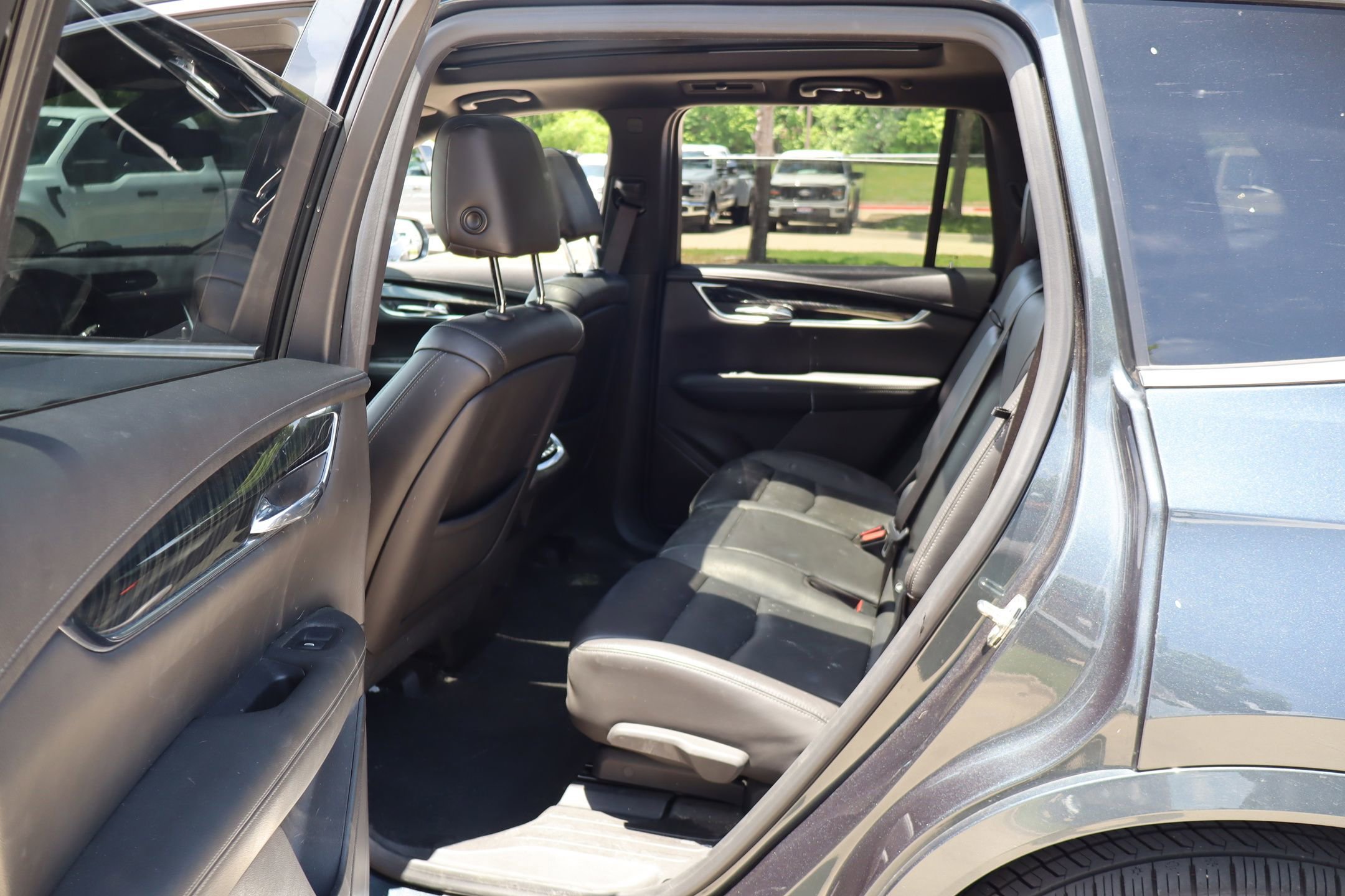 Used 2020 Cadillac XT6 Premium Luxury FWD image 27