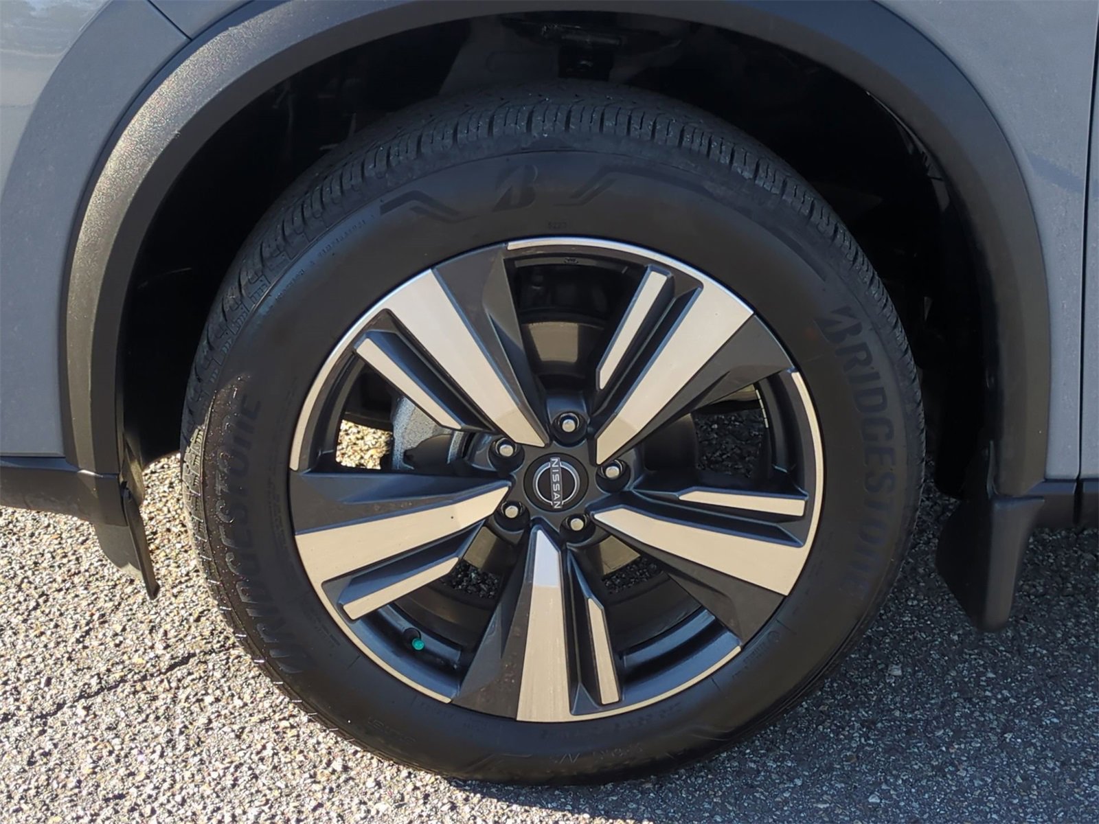 Used 2024 Nissan Rogue SL w/ SL Premium Package image 35