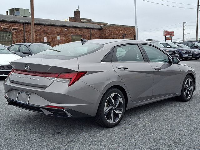 Certified 2021 Hyundai Elantra SEL w/ Convenience + Premium Package FWD image 4