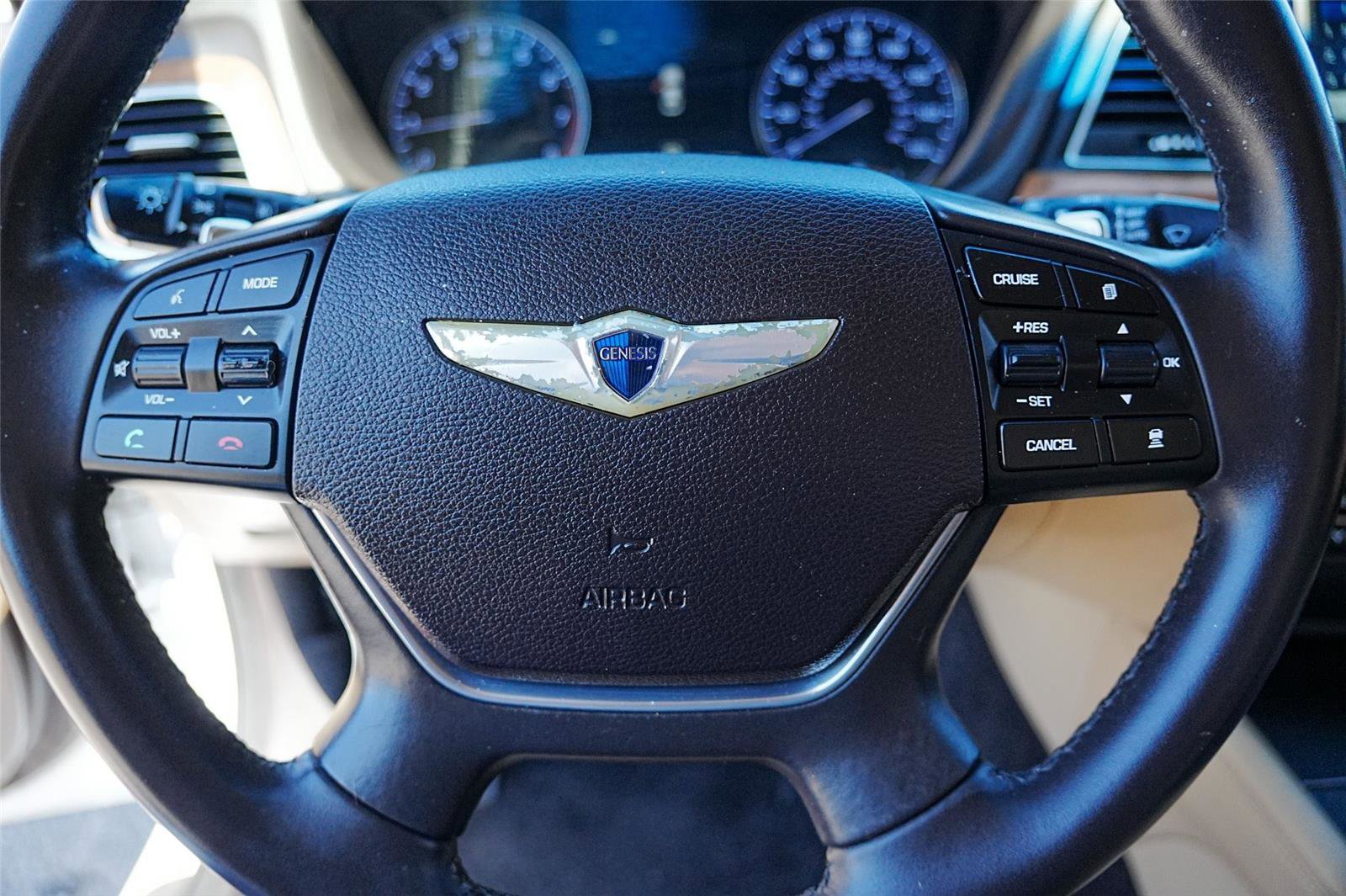 Used 2015 Hyundai Genesis 5.0 image 16