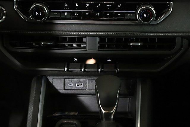 New 2025 Chevrolet Colorado LT image 10