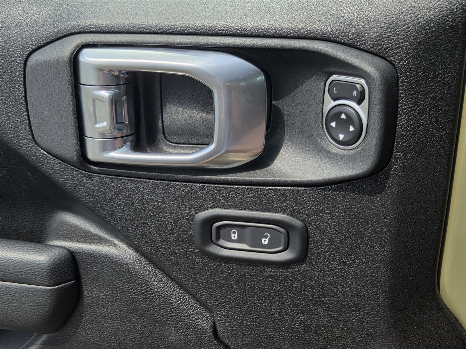 New 2025 Jeep Wrangler Sport S image 21