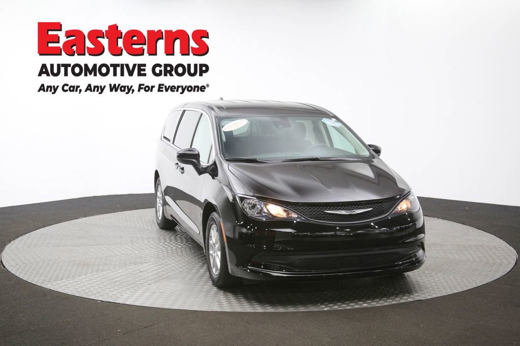 Used 2024 Chrysler Voyager LX image 49