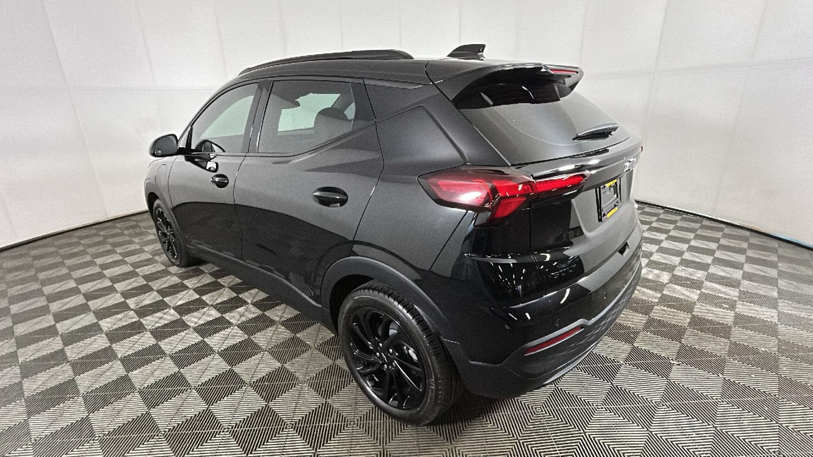 Used 2027 Chevrolet Bolt RS FWD image 5