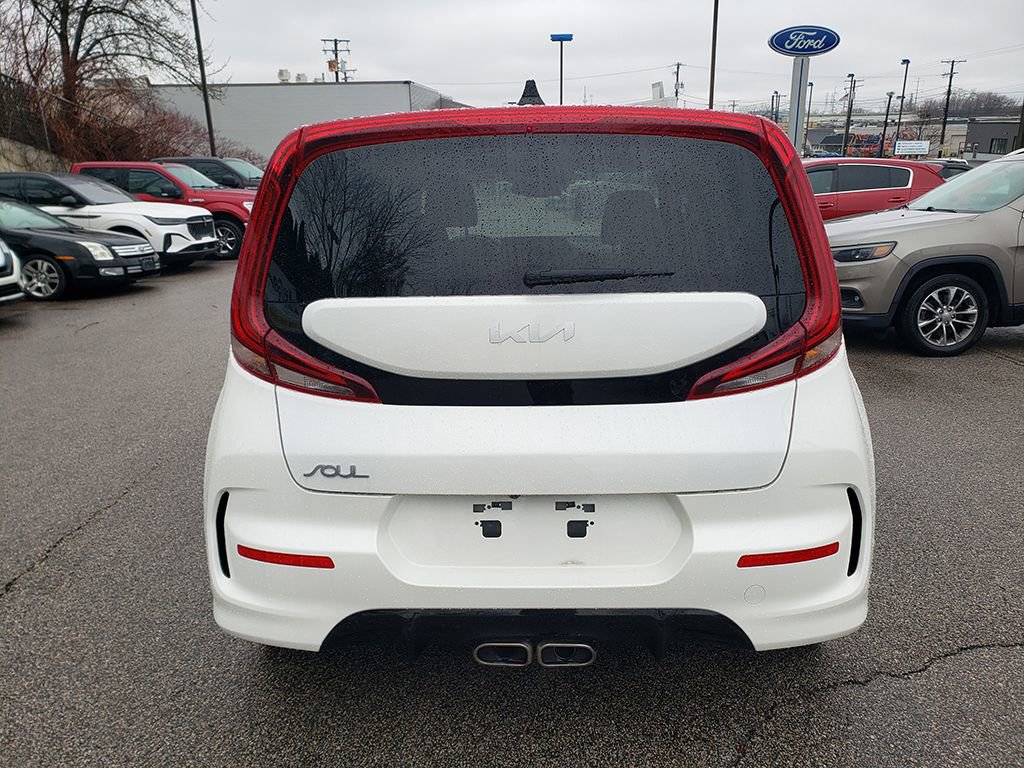 Used 2022 Kia Soul Turbo image 4