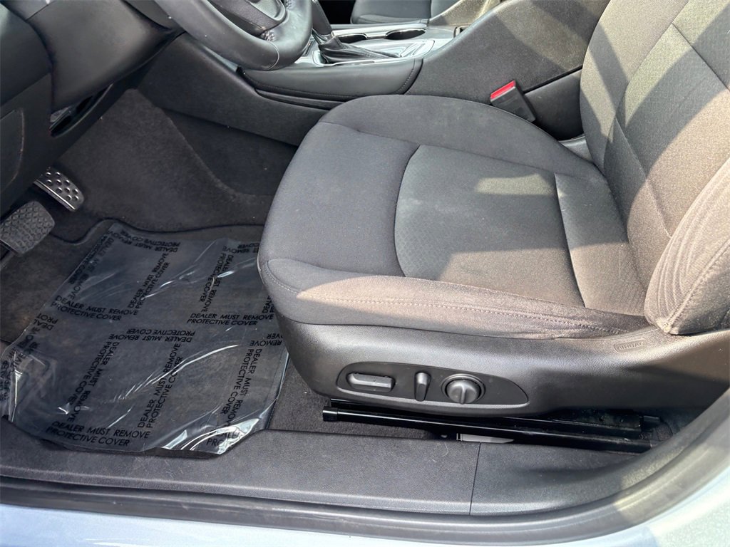 Used 2017 Chevrolet Malibu LT w/ Driver Confidence Package image 24