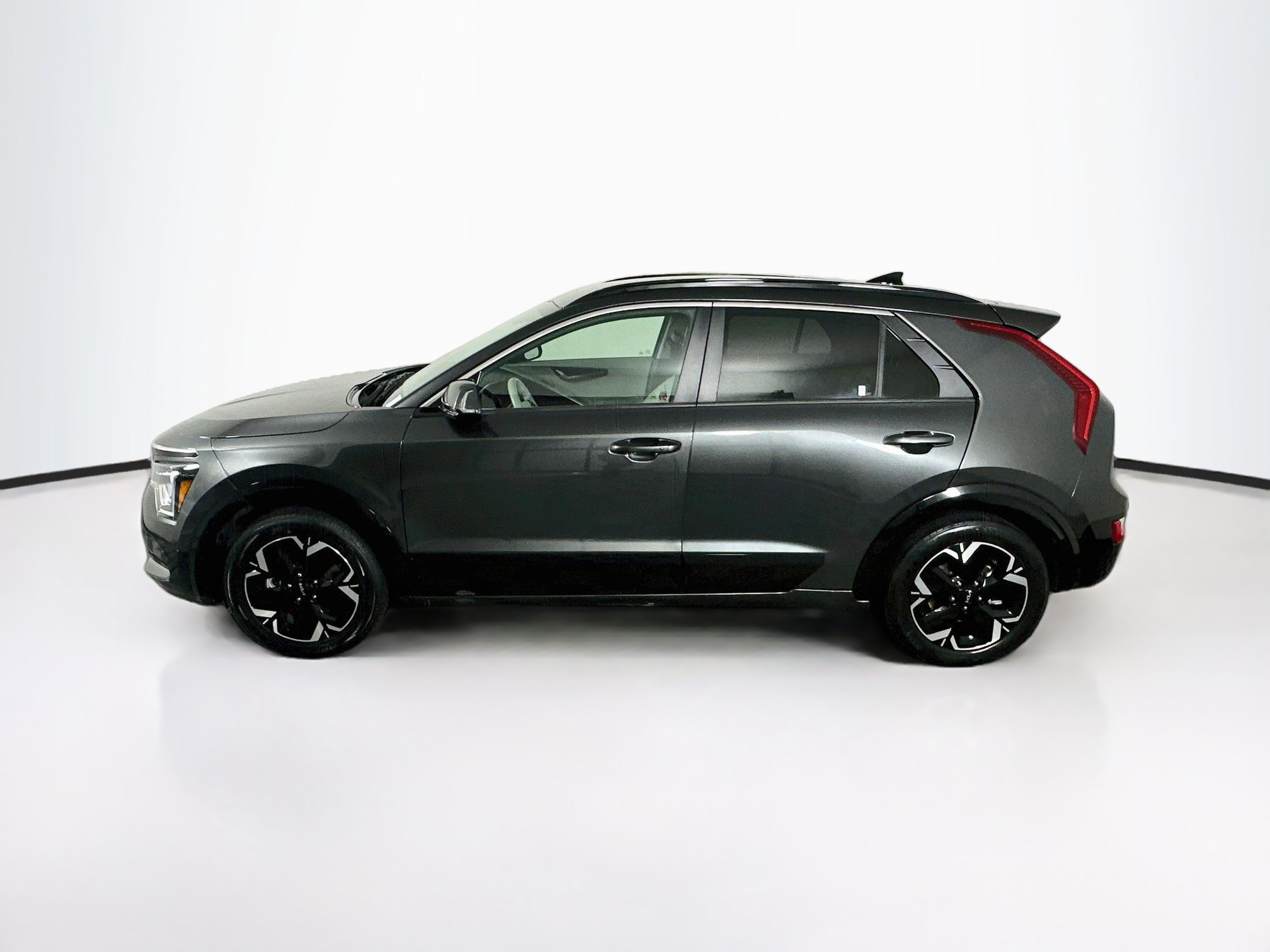 Used 2023 Kia Niro Wind FWD image 4