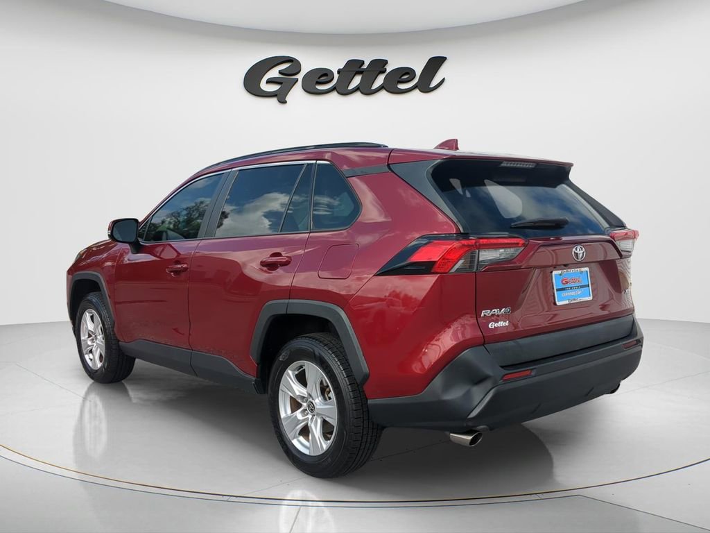 Used 2021 Toyota RAV4 XLE FWD image 7