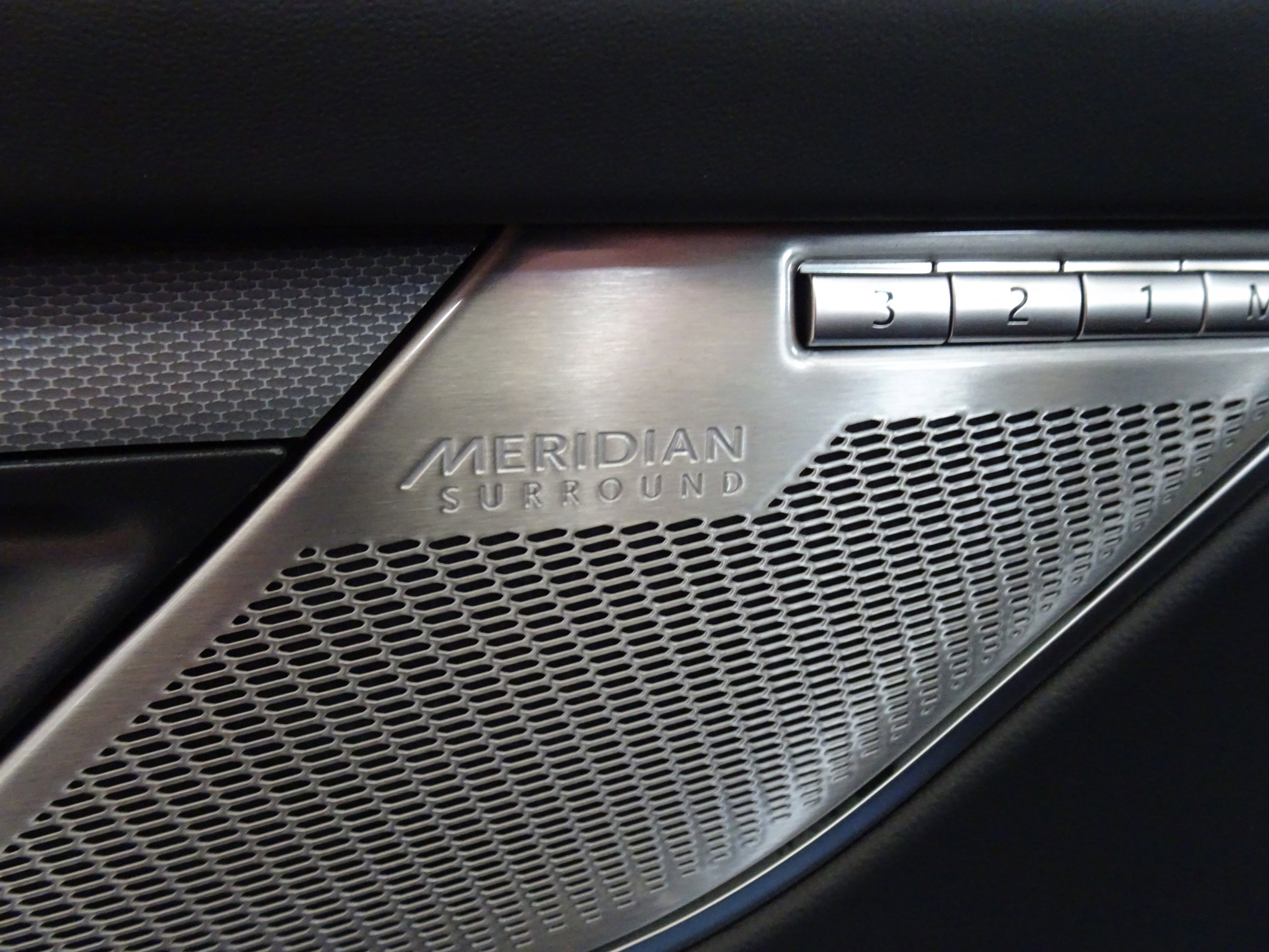 New 2026 Jaguar F-PACE SVR 575 Edition image 4