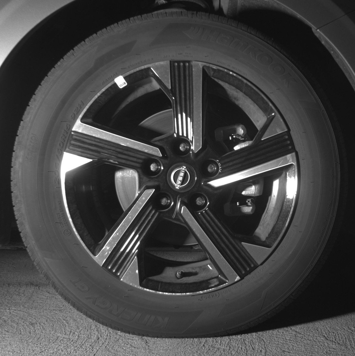 Used 2025 Nissan Sentra SV image 13