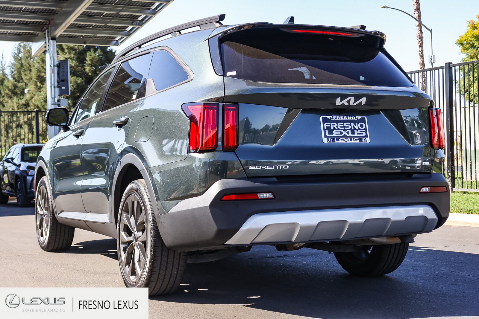 Used 2023 Kia Sorento SX Prestige AWD/4WD image 4