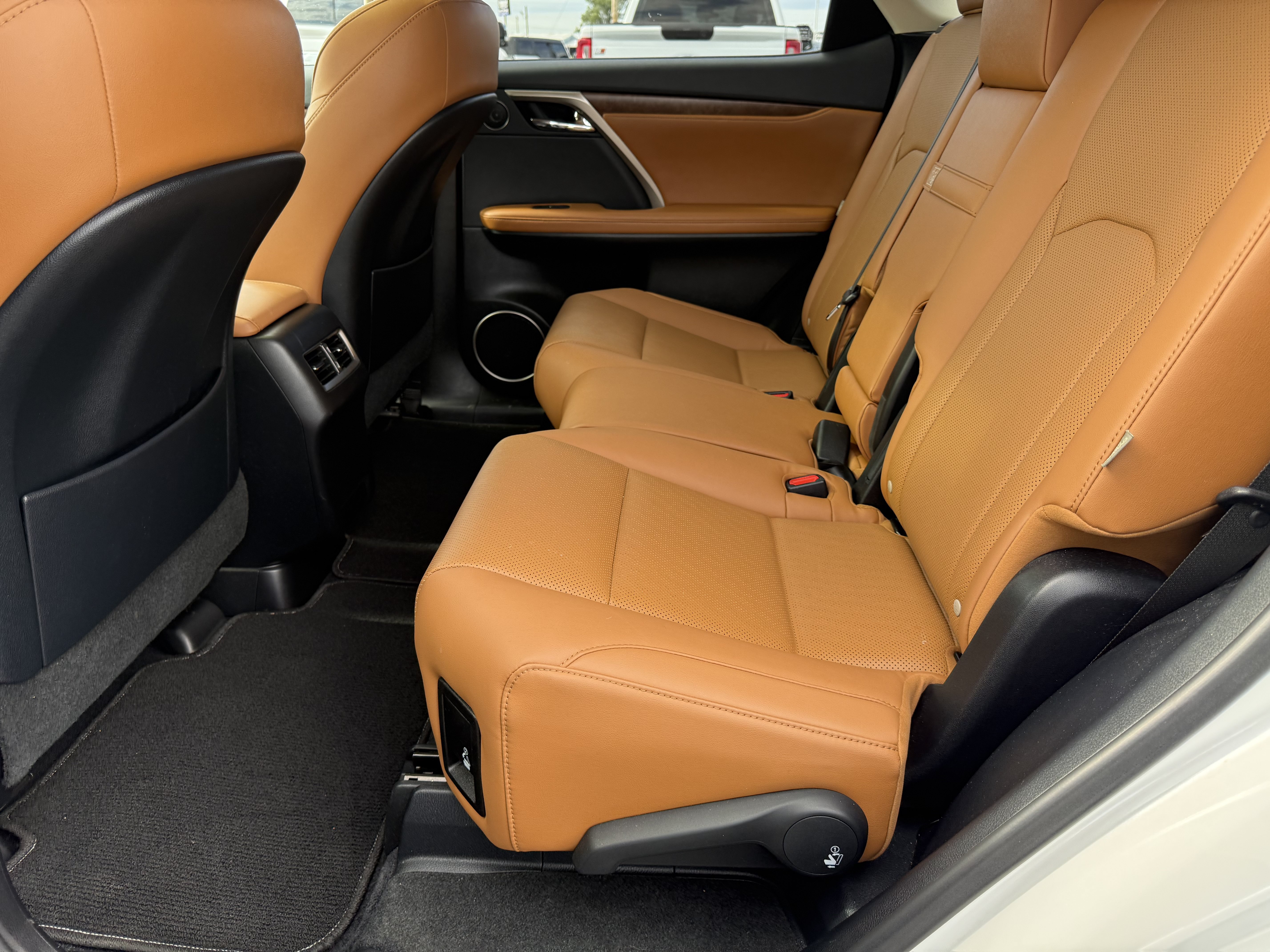 Used 2022 Lexus RX 350L Premium AWD/4WD image 8
