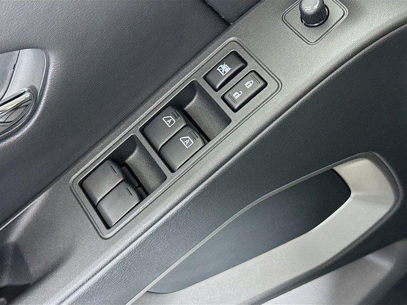 New 2026 Nissan Frontier SV w/ All-Weather Content Package AWD/4WD image 18