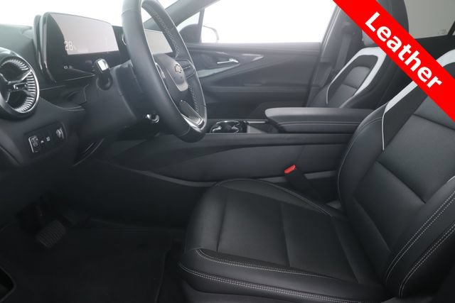 Used 2025 Chevrolet Blazer EV LT AWD/4WD image 16