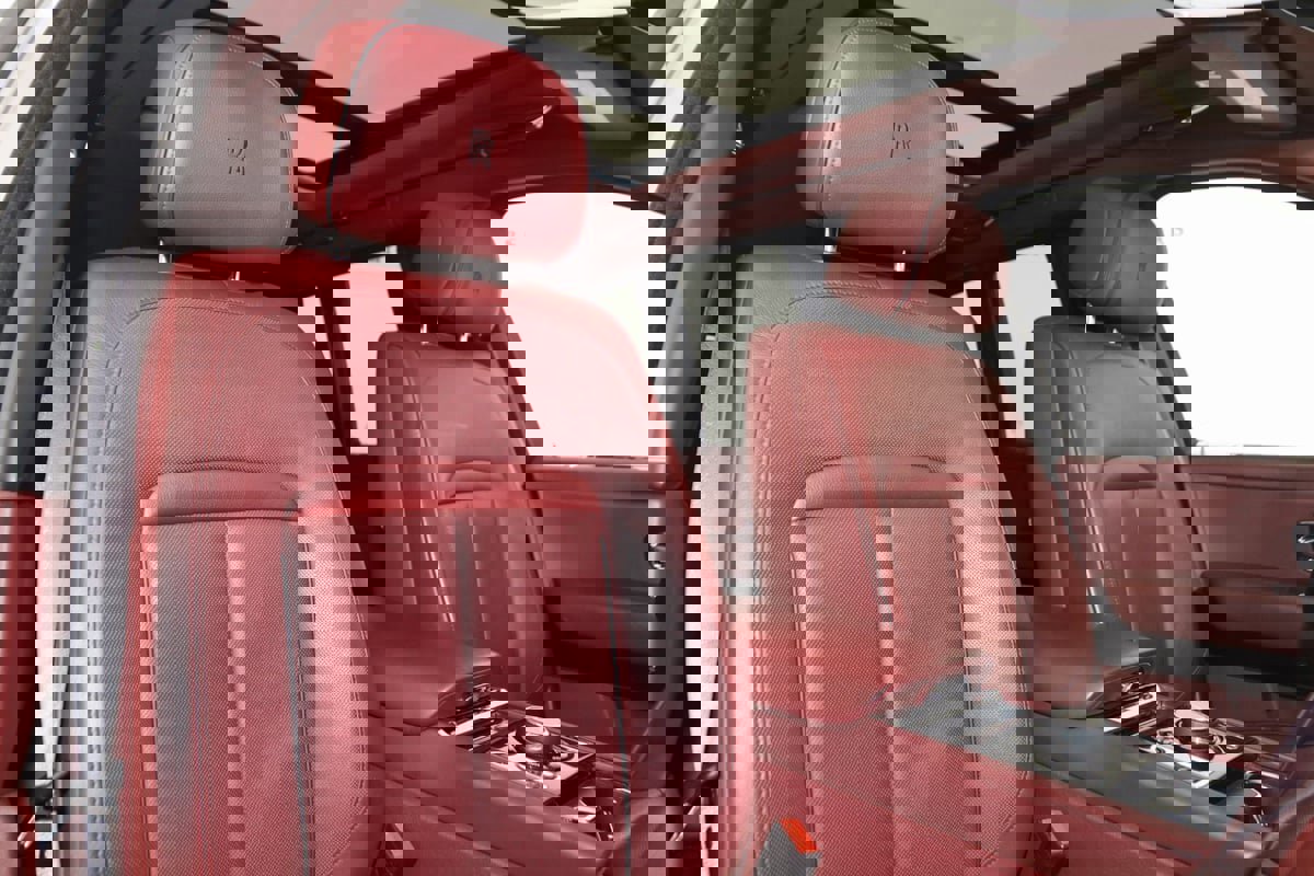 Used 2020 Rolls-Royce Cullinan image 15