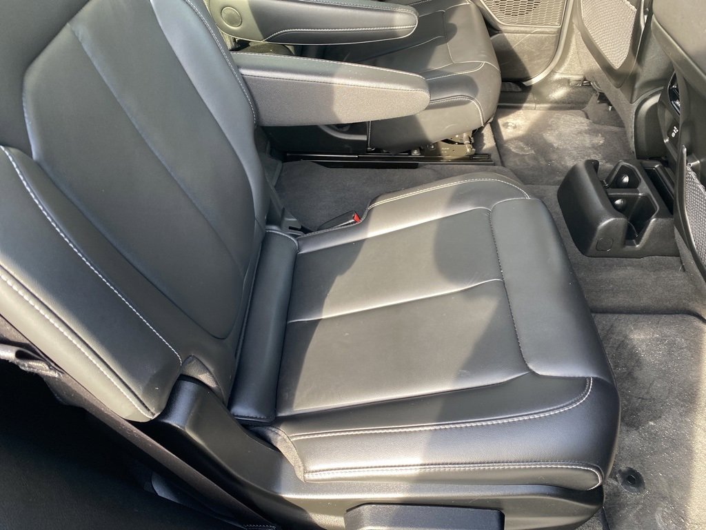 Used 2022 Jeep Grand Cherokee L Limited w/ Trailer Tow Group (B) image 28