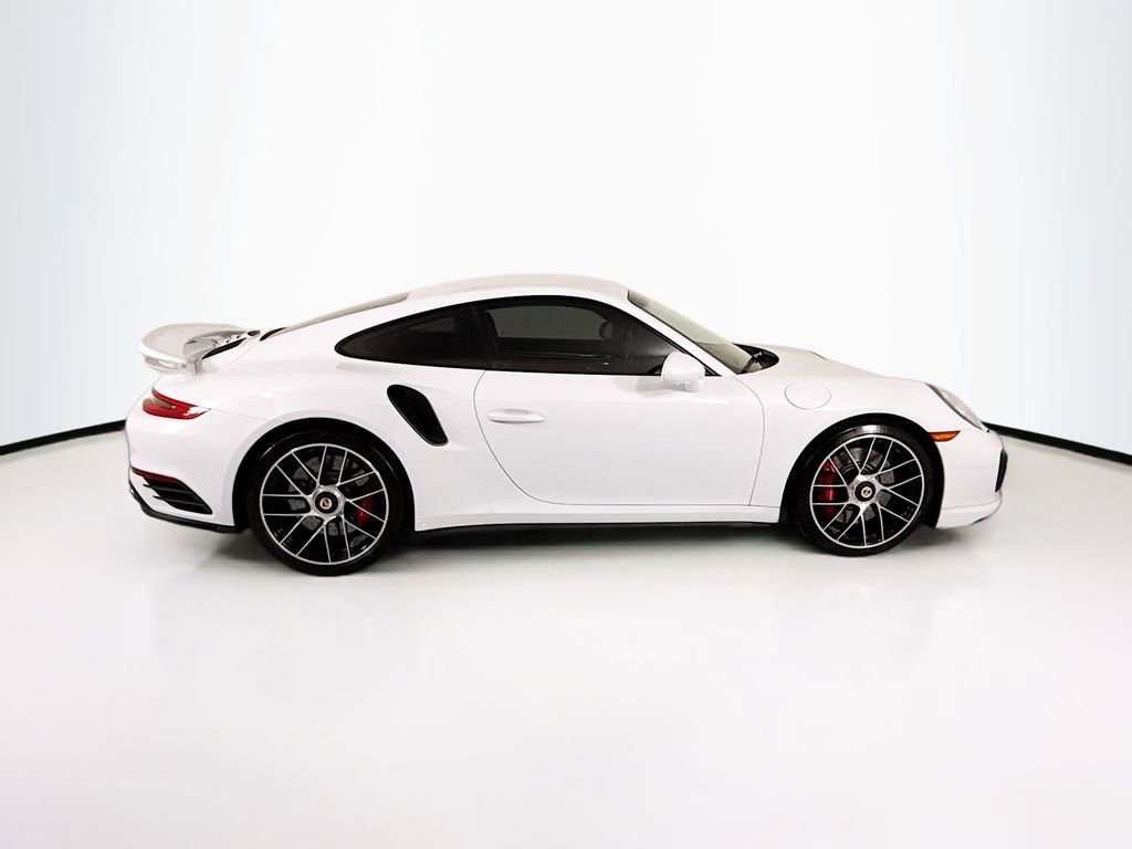 Used 2018 Porsche 911 Turbo image 4