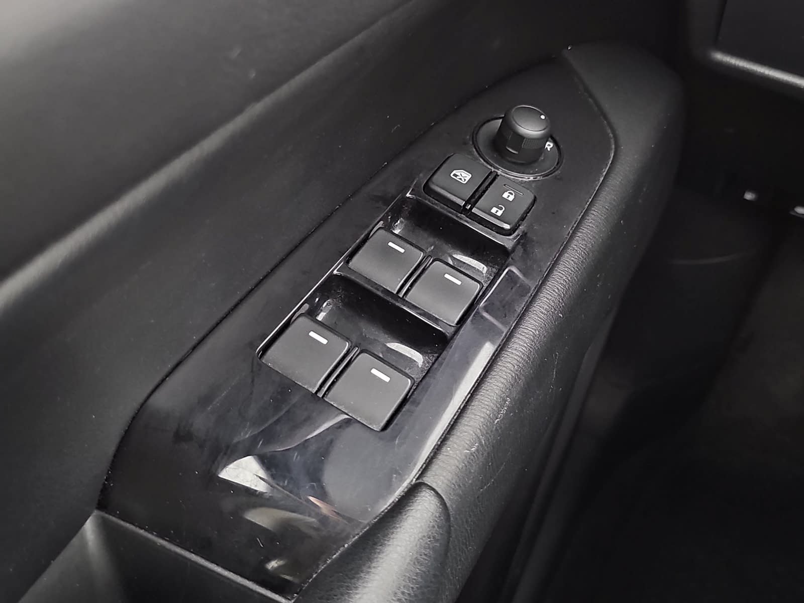 Used 2020 MAZDA CX-5 Touring FWD image 25