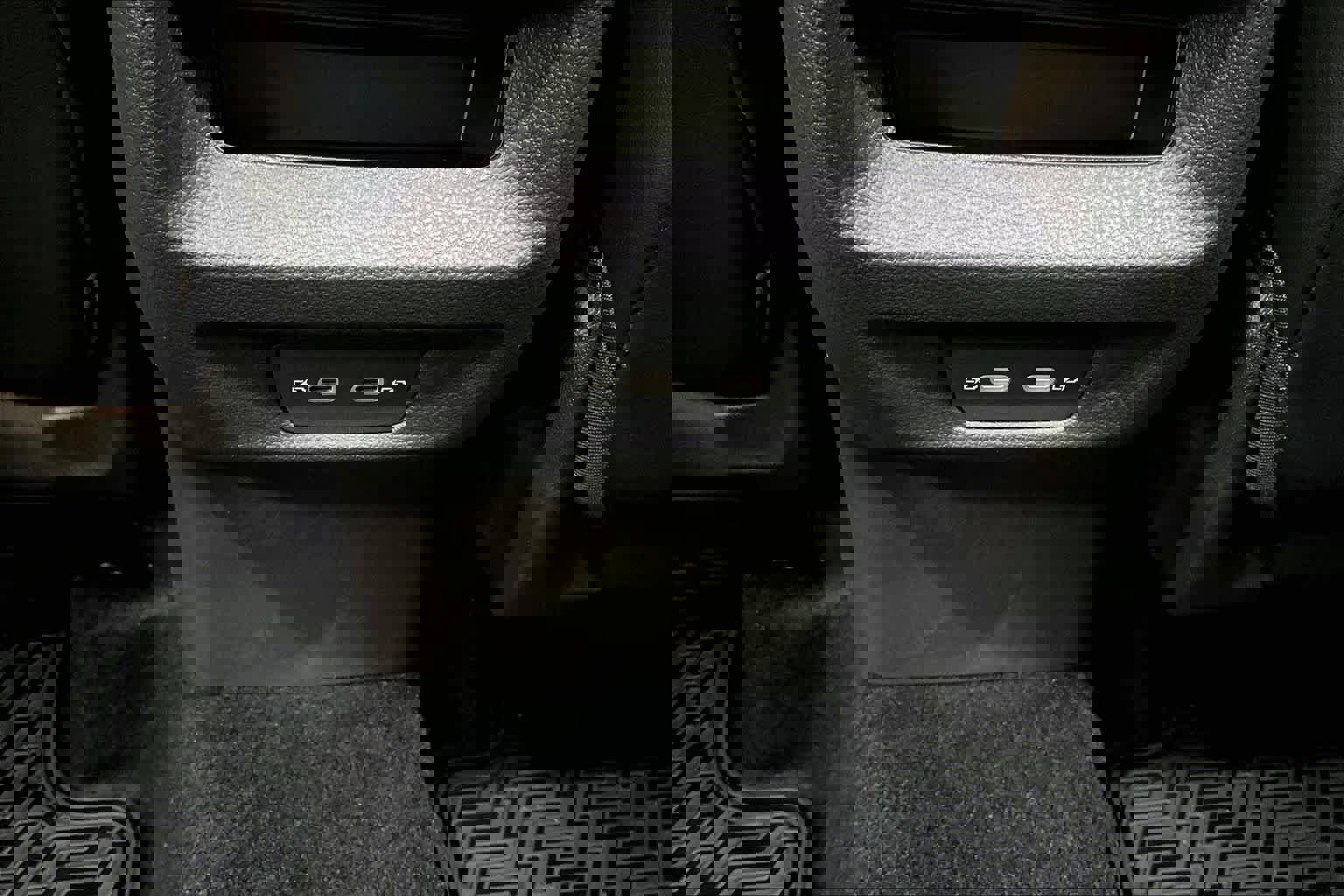 New 2026 Volkswagen Tiguan SE R-Line image 22