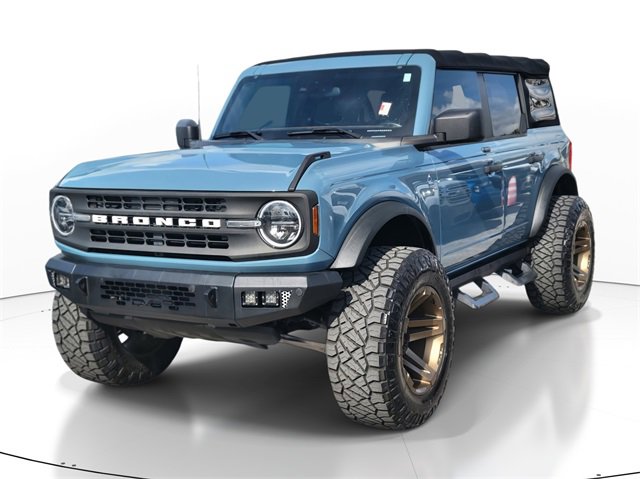 Used 2021 Ford Bronco Black Diamond image 2