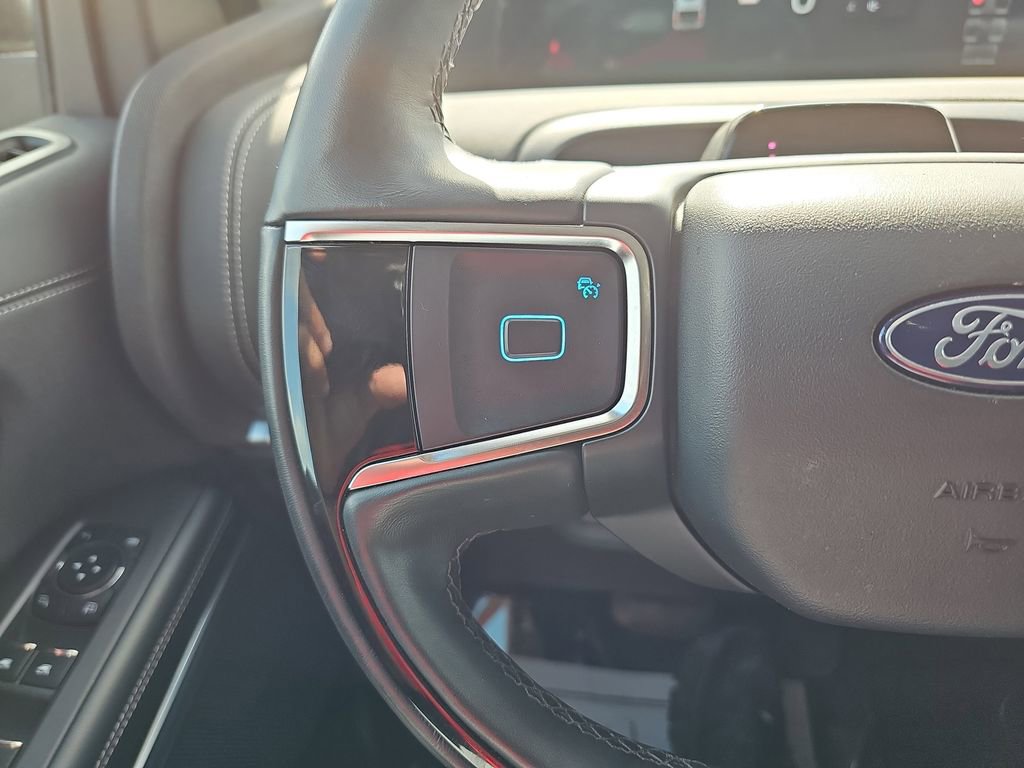 Used 2025 Ford Expedition Max Platinum image 22