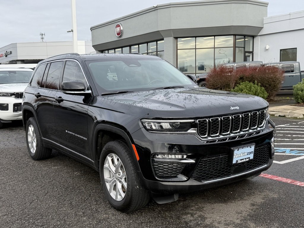 Used 2023 Jeep Grand Cherokee Limited image 2