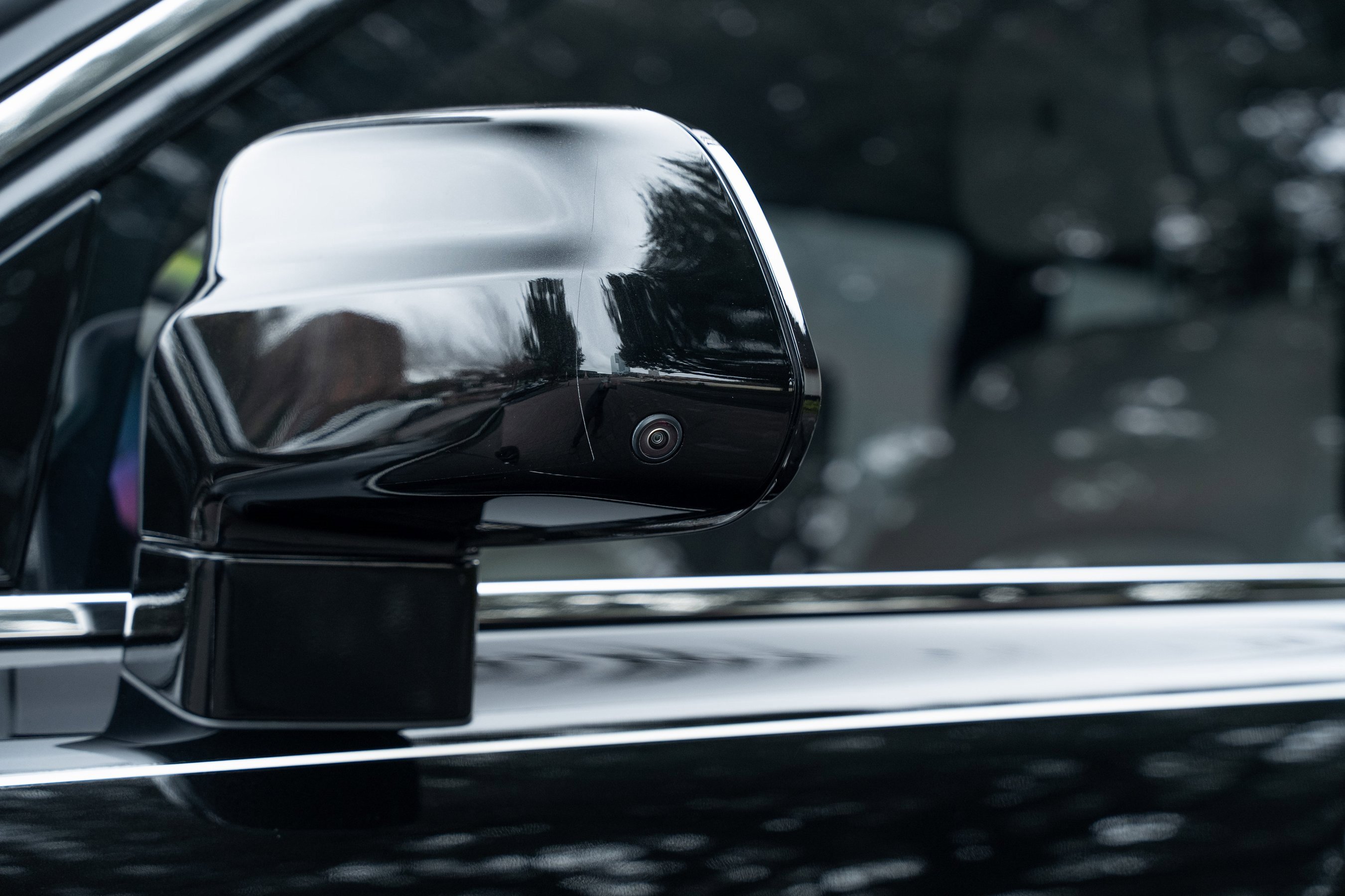 Used 2023 Rolls-Royce Cullinan w/ Cullinan Package image 14