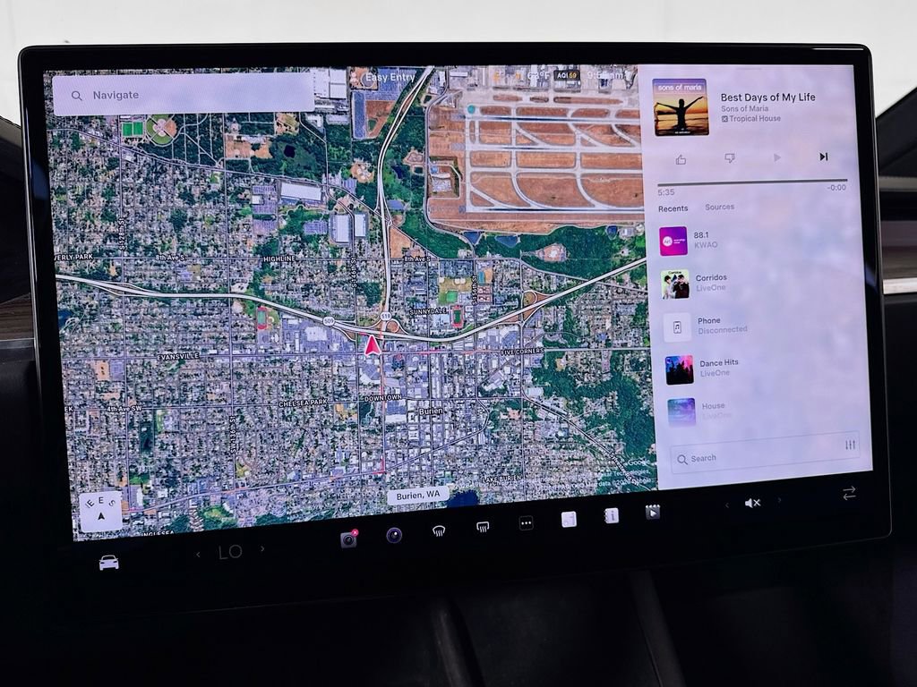Used 2023 Tesla Model X AWD/4WD image 16