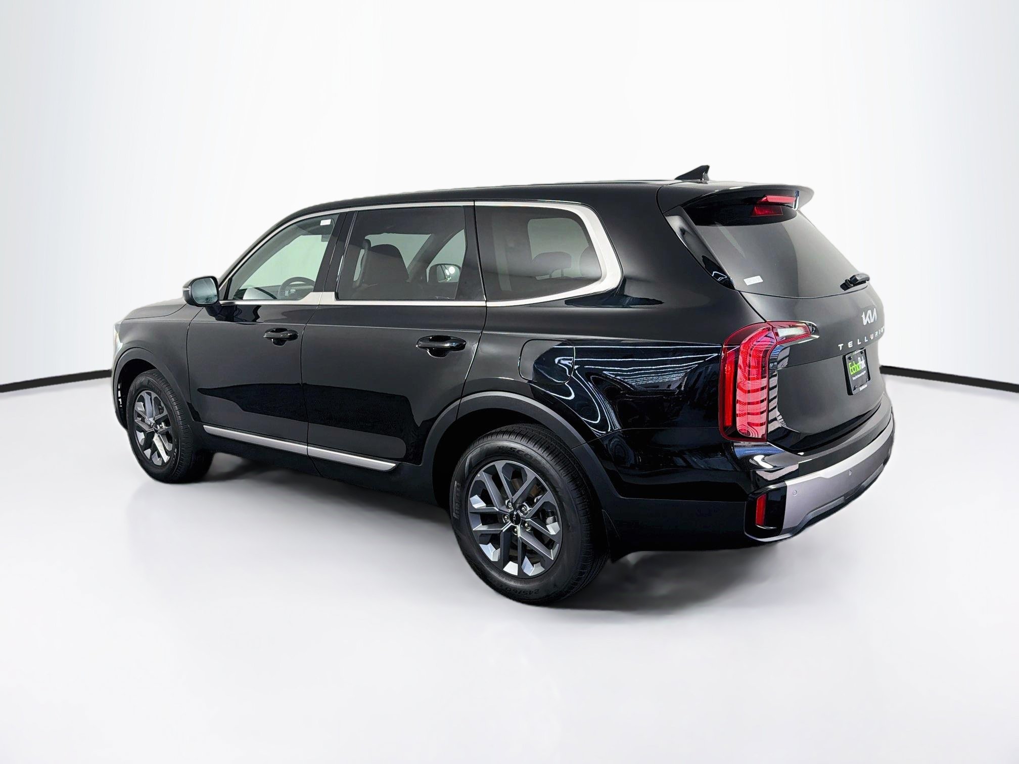 Used 2025 Kia Telluride LX FWD image 5
