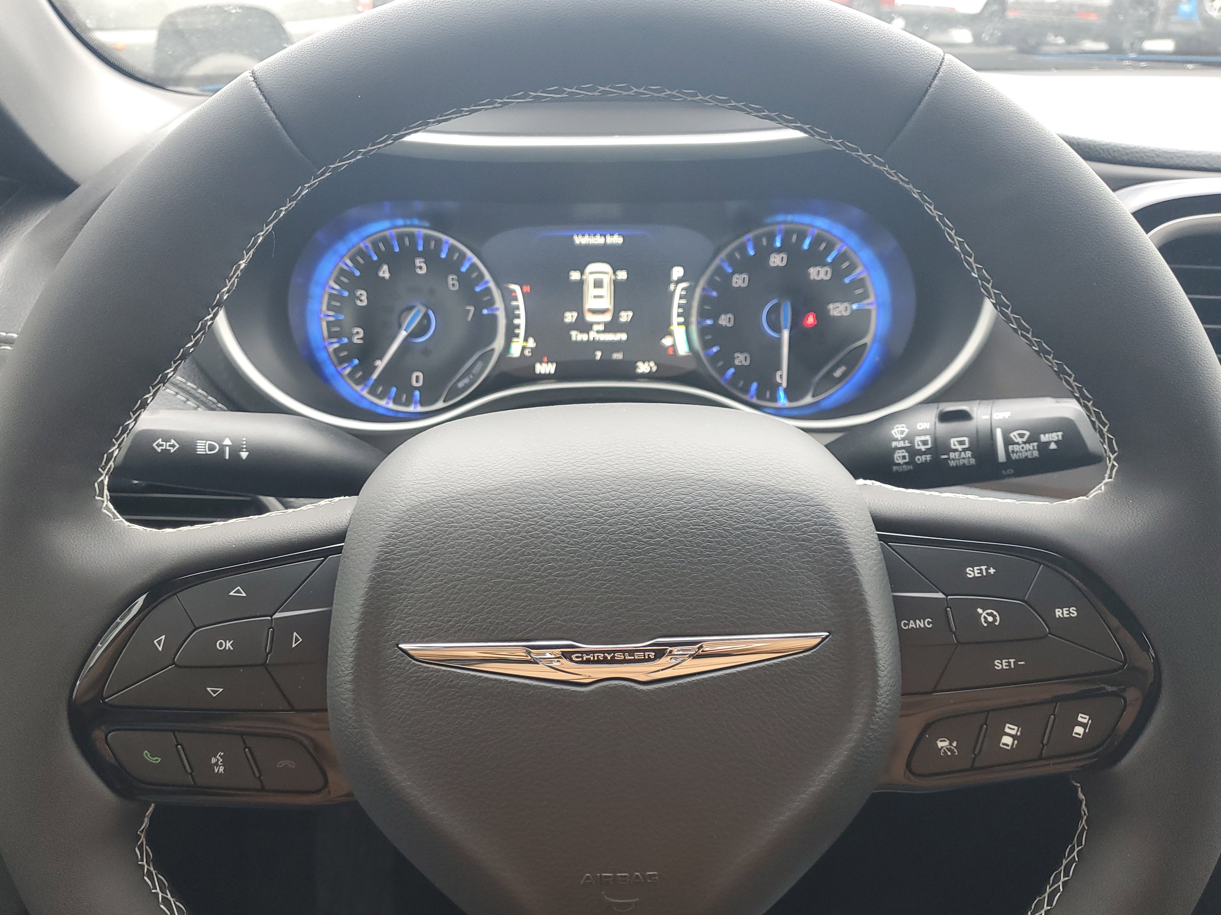 New 2026 Chrysler Pacifica Select w/ S Appearance Package image 10