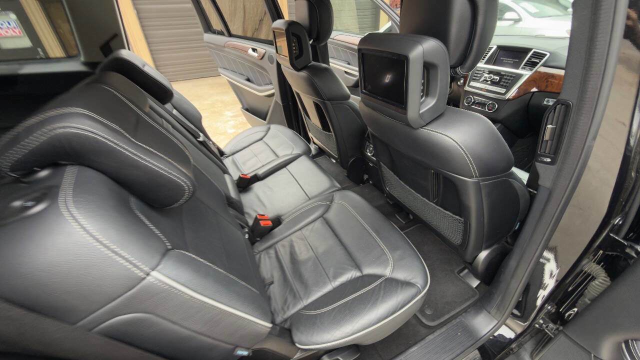 Used 2014 Mercedes-Benz GL 550 4MATIC image 52